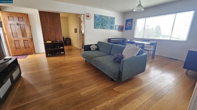 7839 7839 Eureka Ave, El Cerrito, CA 94530