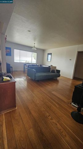 7839 7839 Eureka Ave, El Cerrito, CA 94530