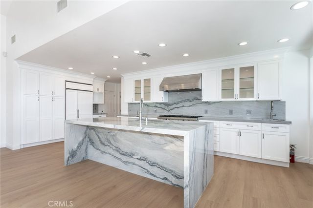 16973 Strawberry, Encino, CA 91436