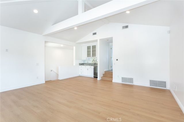 16973 Strawberry, Encino, CA 91436