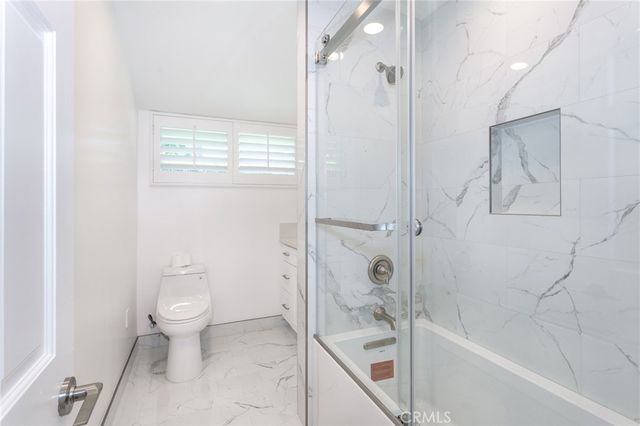 16973 Strawberry, Encino, CA 91436
