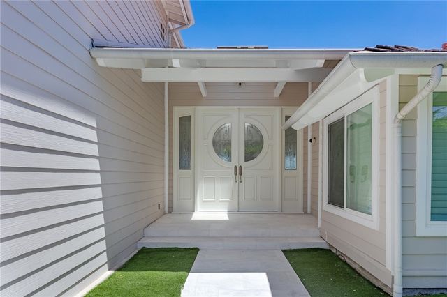 16973 Strawberry, Encino, CA 91436