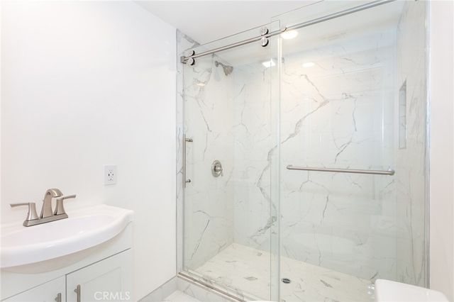 16973 Strawberry, Encino, CA 91436