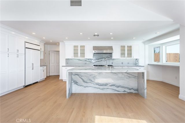 16973 Strawberry, Encino, CA 91436
