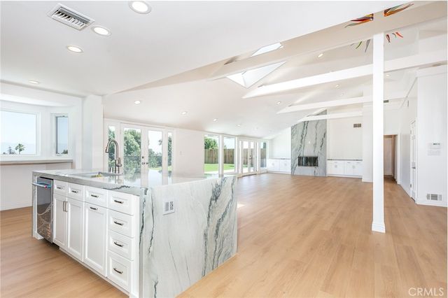 16973 Strawberry, Encino, CA 91436