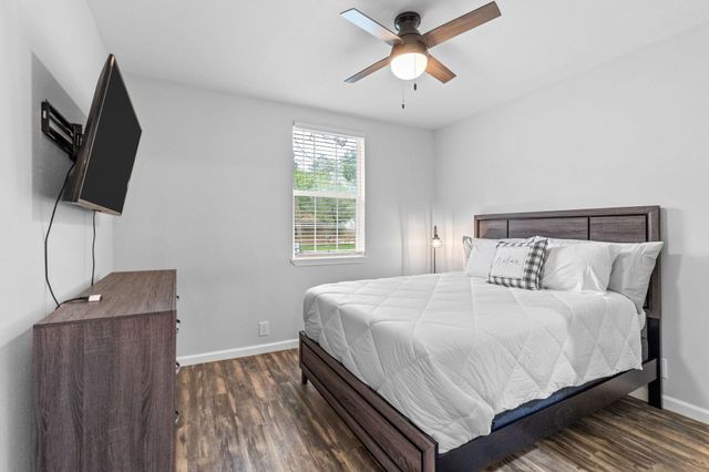 412 Waco Ave, League City, TX 77573