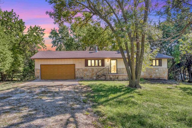 1024 S West Rd, Newton, KS 67114