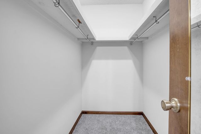 1024 S West Rd, Newton, KS 67114