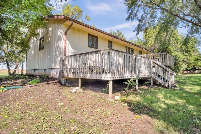 1024 S West Rd, Newton, KS 67114