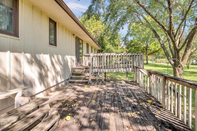 1024 S West Rd, Newton, KS 67114