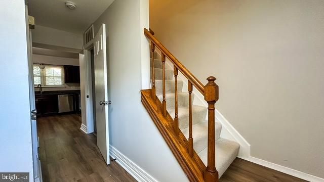 6007 WESTBOURNE PL, Centreville, VA 20120
