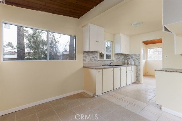 1008 Oberlin Court, Bakersfield, CA 93305