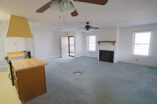 1009 Buchanan Street, Mcgregor, TX 76657