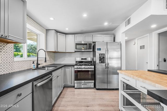 1419 E RANCHO Drive, Phoenix, AZ 85014