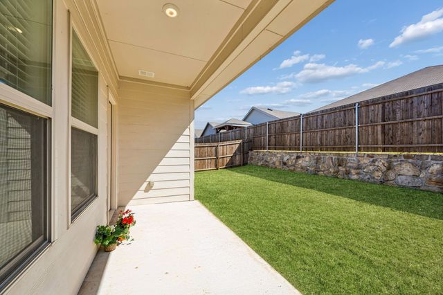 824 Hay Loft Lane, Josephine, TX 75189