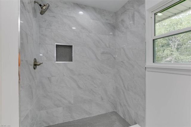 233 Christopher Wren RD, Williamsburg, VA 23185