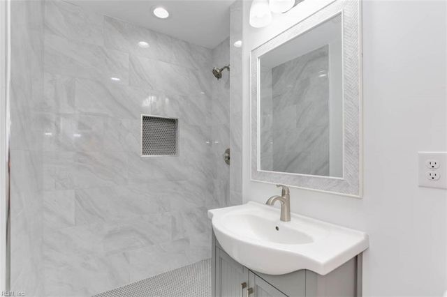 233 Christopher Wren RD, Williamsburg, VA 23185