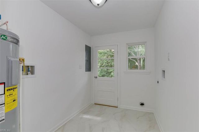 233 Christopher Wren RD, Williamsburg, VA 23185