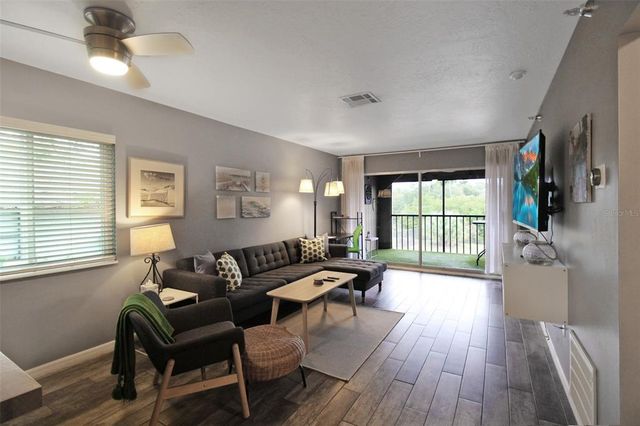 2124 N TAMIAMI TRAIL 101, Sarasota, FL 34234