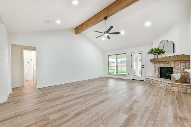 906 River Creek Drive, La Porte, TX 77571
