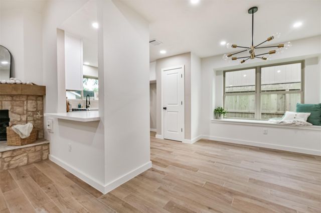 906 River Creek Drive, La Porte, TX 77571