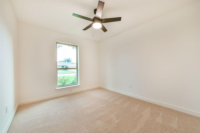 906 River Creek Drive, La Porte, TX 77571