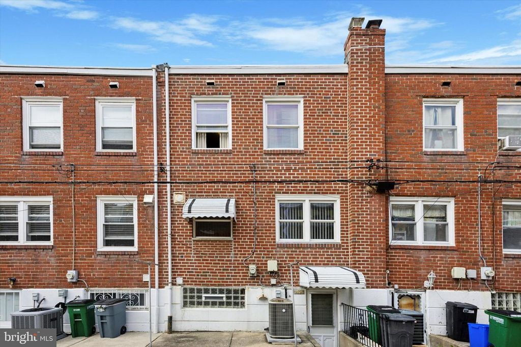 2925 S CARLISLE ST, Philadelphia, PA 19145