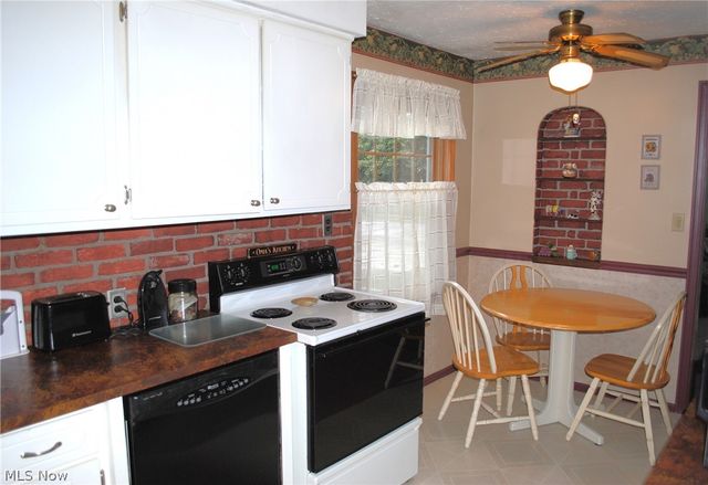 3435 Center Drive, Parma, OH 44134