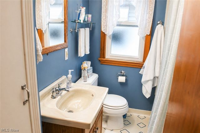 3435 Center Drive, Parma, OH 44134