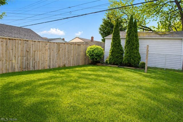 3435 Center Drive, Parma, OH 44134