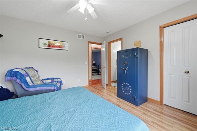 4901 Roscommon Drive, Brunswick, OH 44212