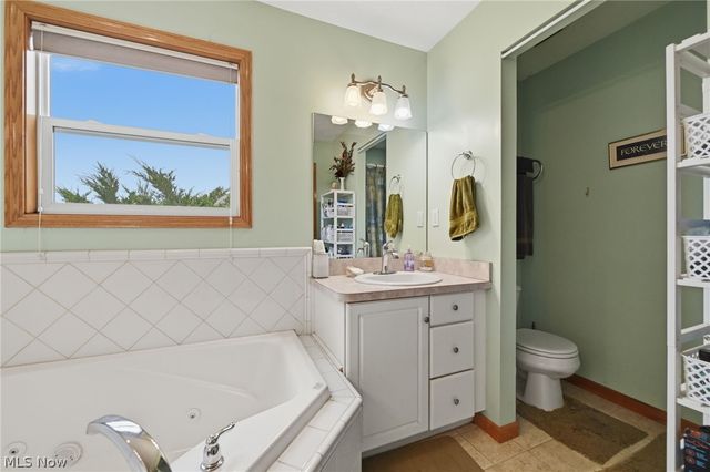4901 Roscommon Drive, Brunswick, OH 44212