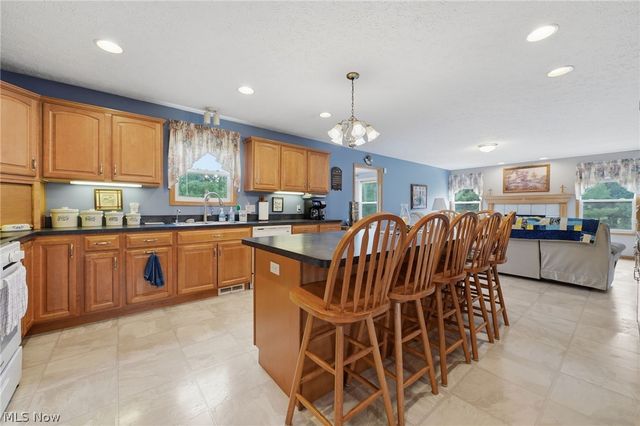 4901 Roscommon Drive, Brunswick, OH 44212