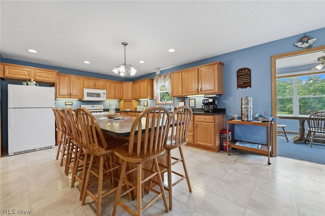 4901 Roscommon Drive, Brunswick, OH 44212