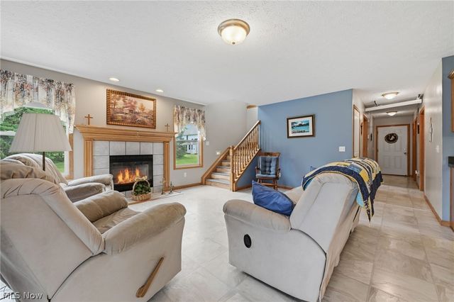 4901 Roscommon Drive, Brunswick, OH 44212