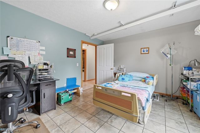 4901 Roscommon Drive, Brunswick, OH 44212