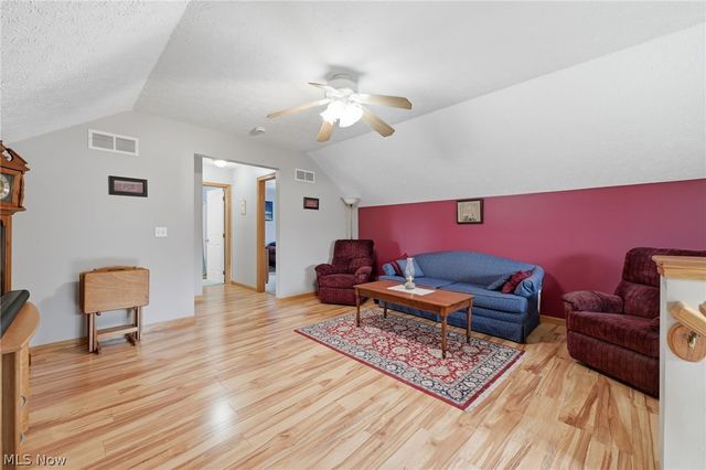 4901 Roscommon Drive, Brunswick, OH 44212