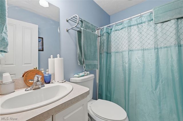 4901 Roscommon Drive, Brunswick, OH 44212