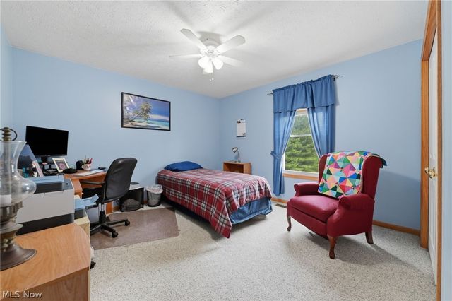 4901 Roscommon Drive, Brunswick, OH 44212