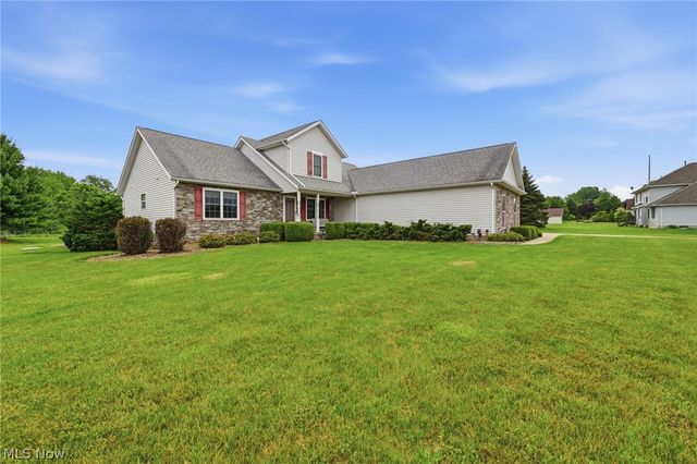 4901 Roscommon Drive, Brunswick, OH 44212