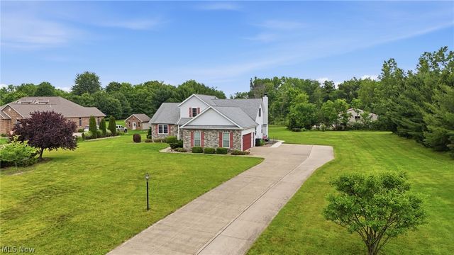 4901 Roscommon Drive, Brunswick, OH 44212