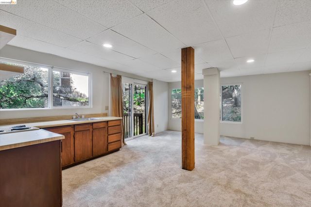 9 Wildwood Road, Orinda, CA 94563