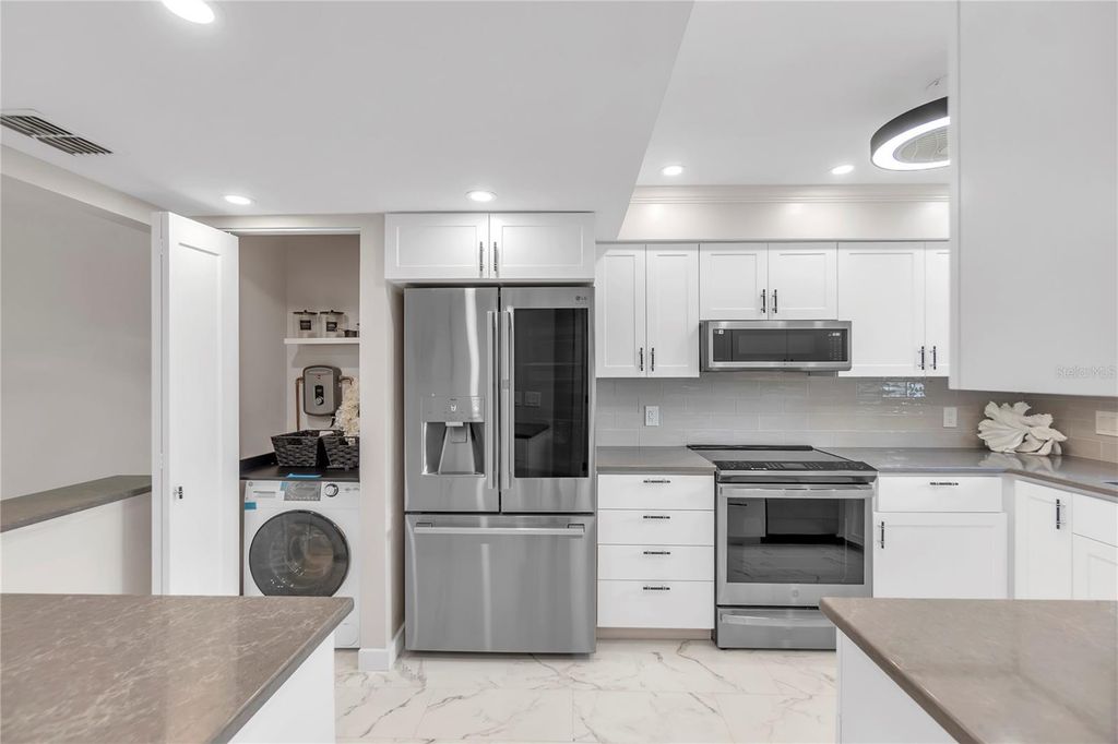 6135 HERITAGE LANE 6135, BRADENTON, FL 34209 — photo 4