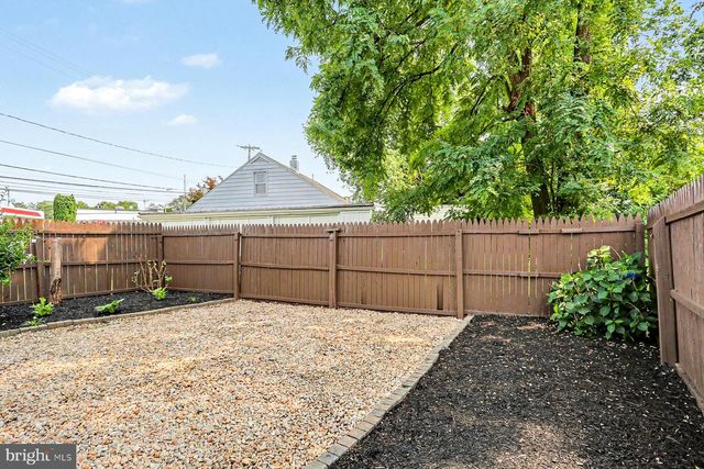 418 E MAIN STREET, Shiremanstown, PA 17011