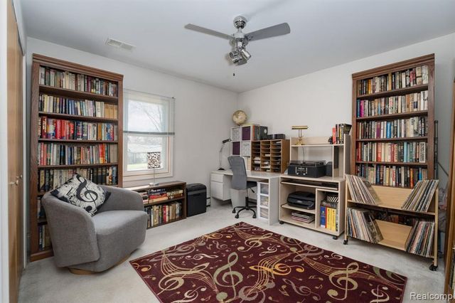 2941 Silverhill Drive, Waterford, MI 48329