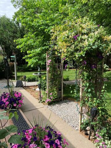 2941 Silverhill Drive, Waterford, MI 48329