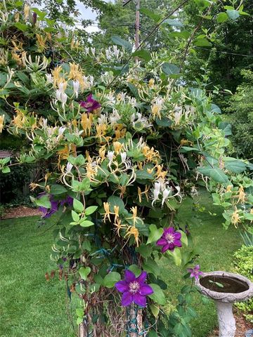 2941 Silverhill Drive, Waterford, MI 48329