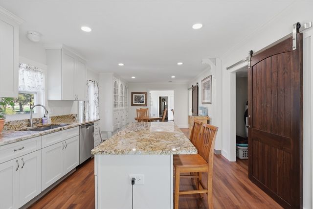 66 High Street, Northbridge, MA 01588