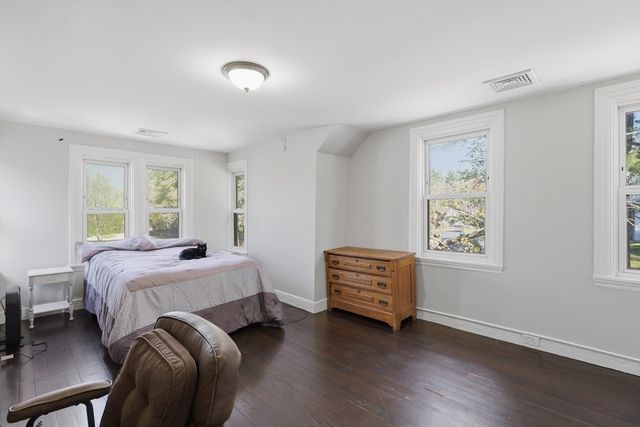 66 High Street, Northbridge, MA 01588