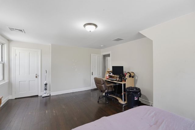 66 High Street, Northbridge, MA 01588